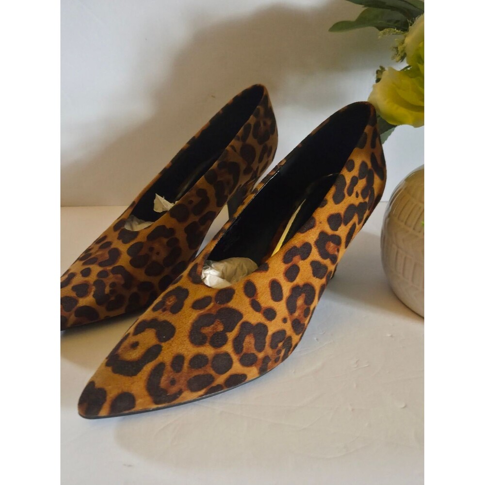 NWOT Olivia Miller Leopard Pumps 9.5 Mob Wife Indie Sleaze Pointed Toe Stiletto